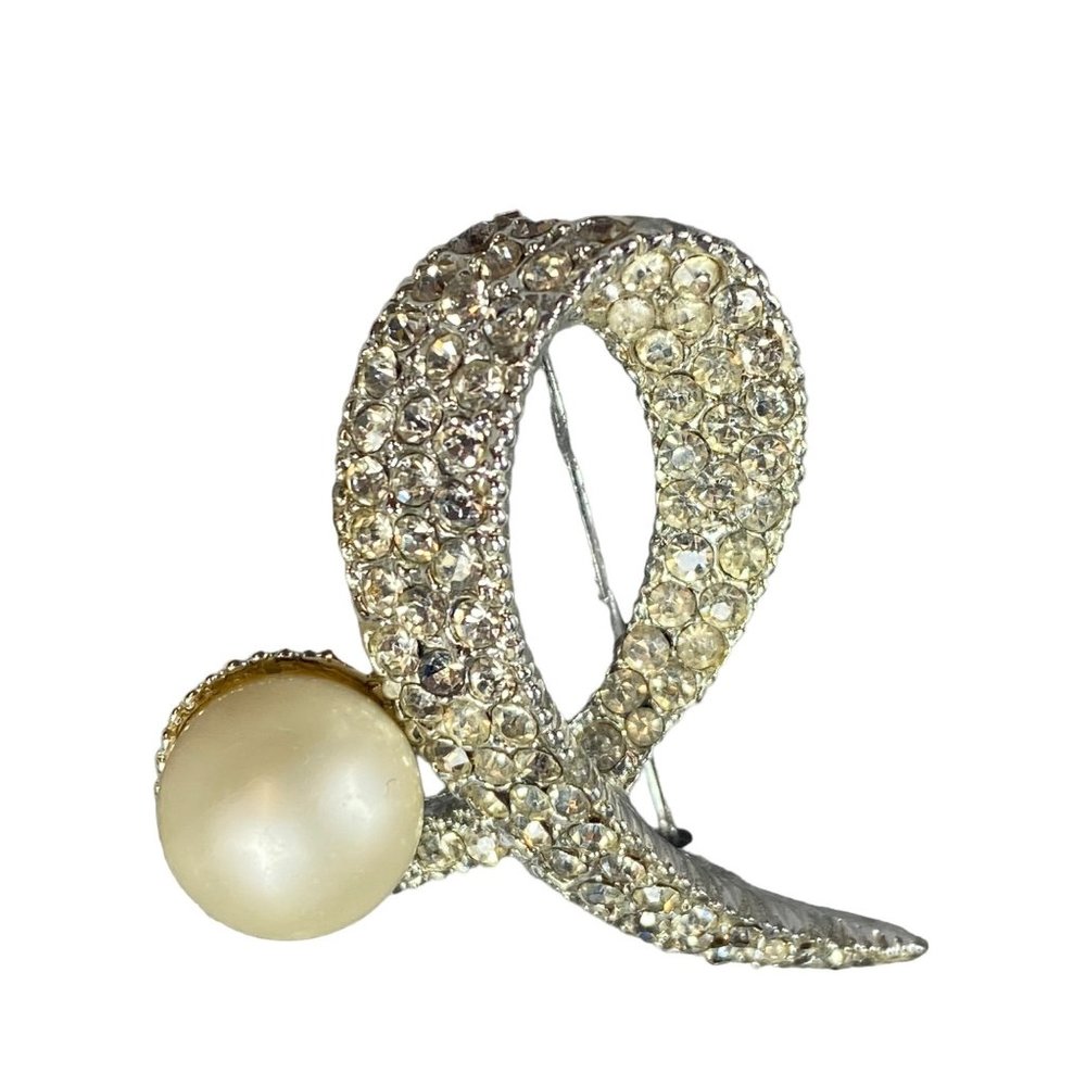 Silver Tone Brooch Pin Clear Rhinestone Faux Pearl Vintage Swirl Women Classic